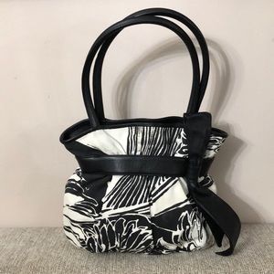 🌺🌺ANN TAYLOR FLOWERS NEW BAG NO TAGS